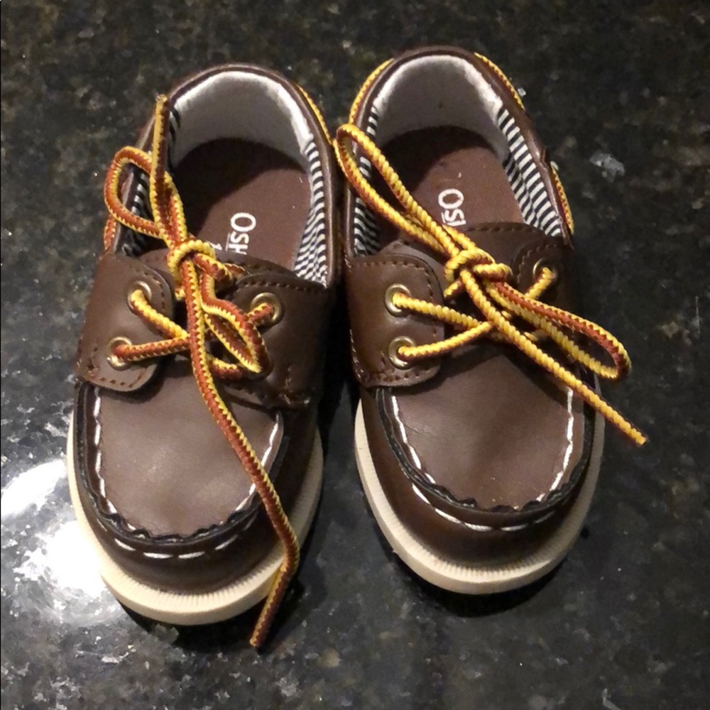 Baby boat shoes size 4